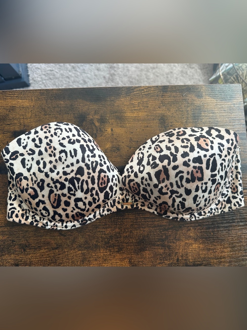 Y2K VICTORIA’S SECRET- Leopard Print VERY SEXY MULTIWAY Strapless Bra